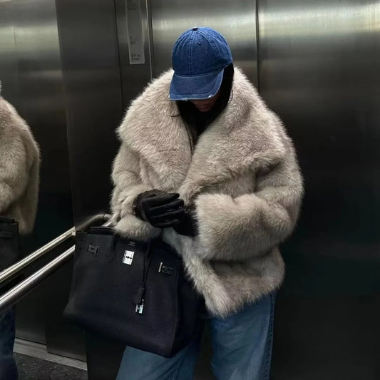 Veste délicate en fausse fourrure